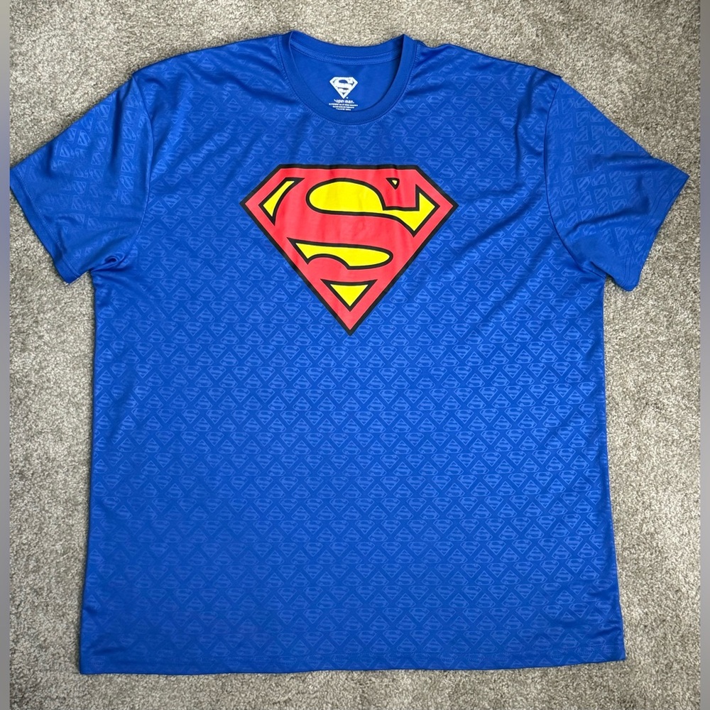 DC Comics Superman 2XL TShirt 100% Polyester - Picture 2 of 5